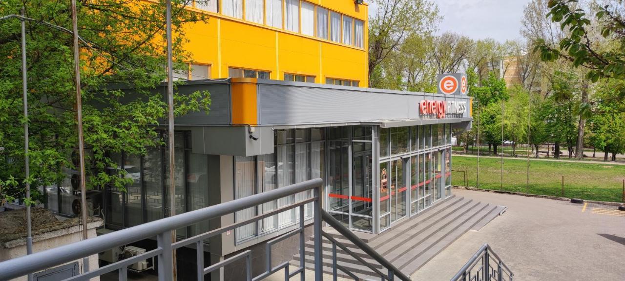 Large Apartment Near The Airport And City Center Chisináu Exterior foto
