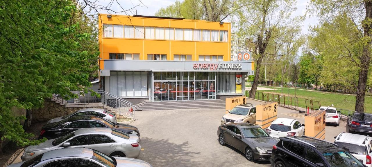 Large Apartment Near The Airport And City Center Chisináu Exterior foto