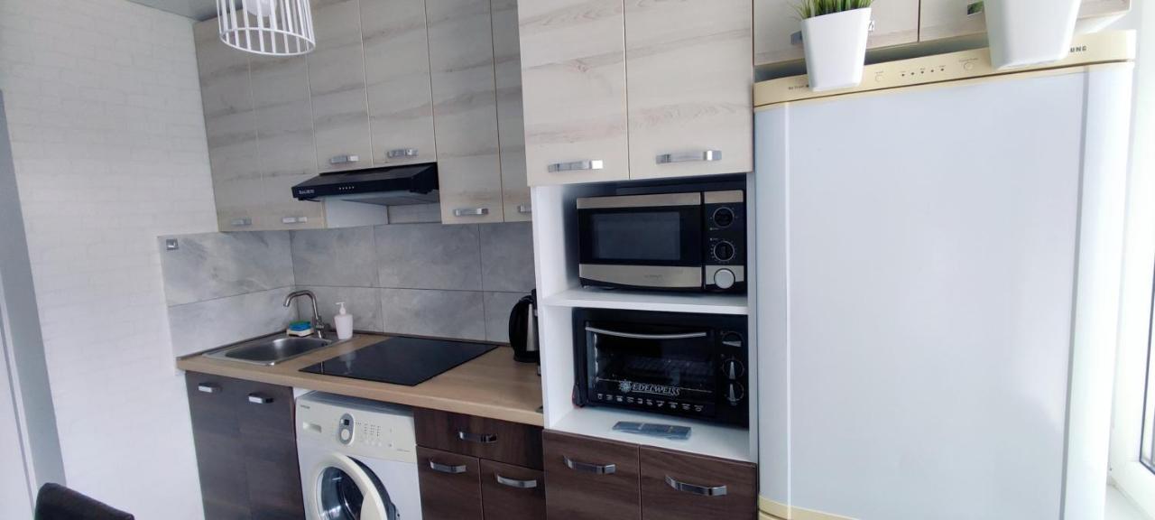 Large Apartment Near The Airport And City Center Chisináu Exterior foto