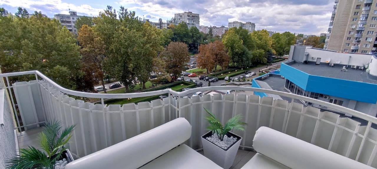 Large Apartment Near The Airport And City Center Chisináu Exterior foto